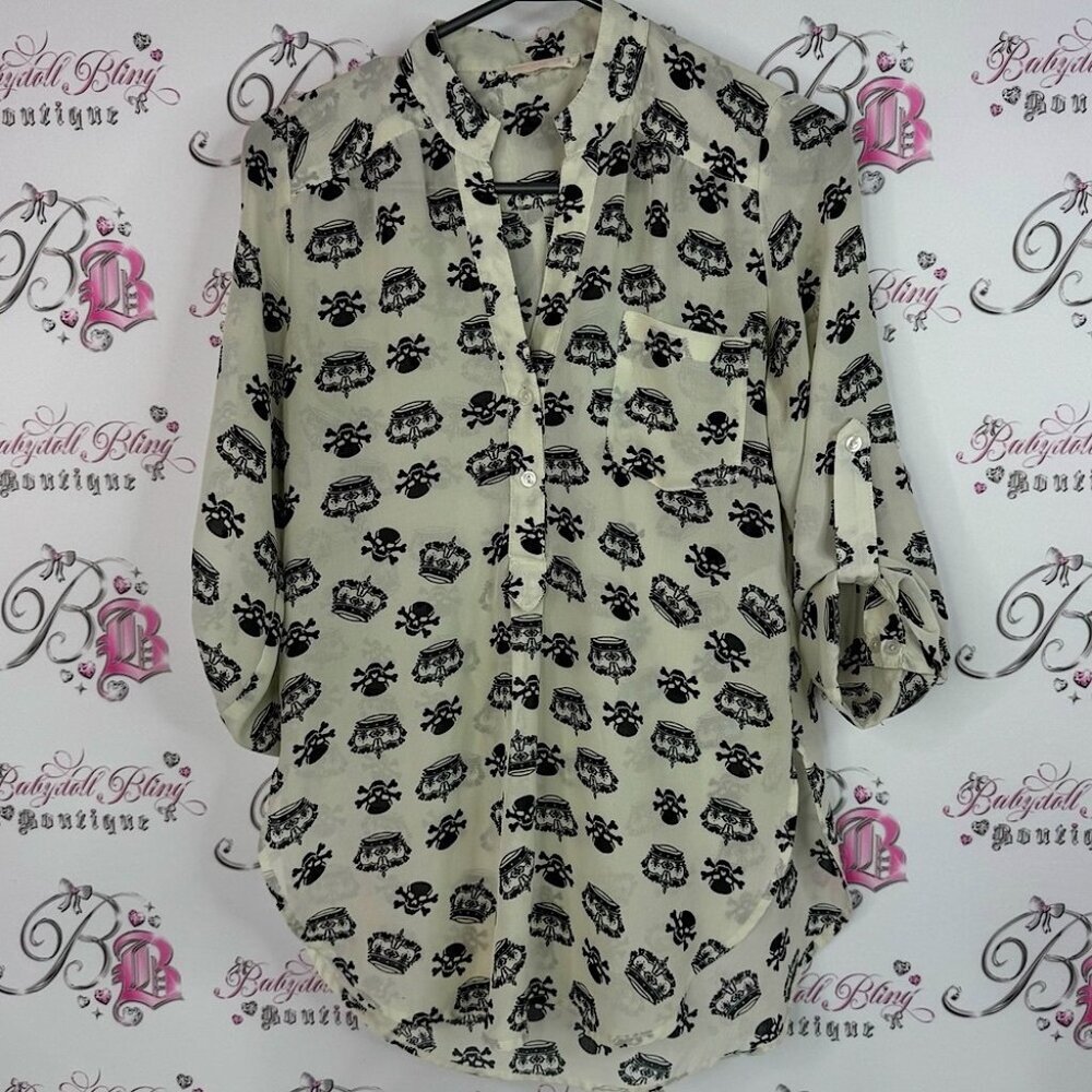 Ardene long sleeve button up skulls and crowns 👑Black and White Skull Print Top